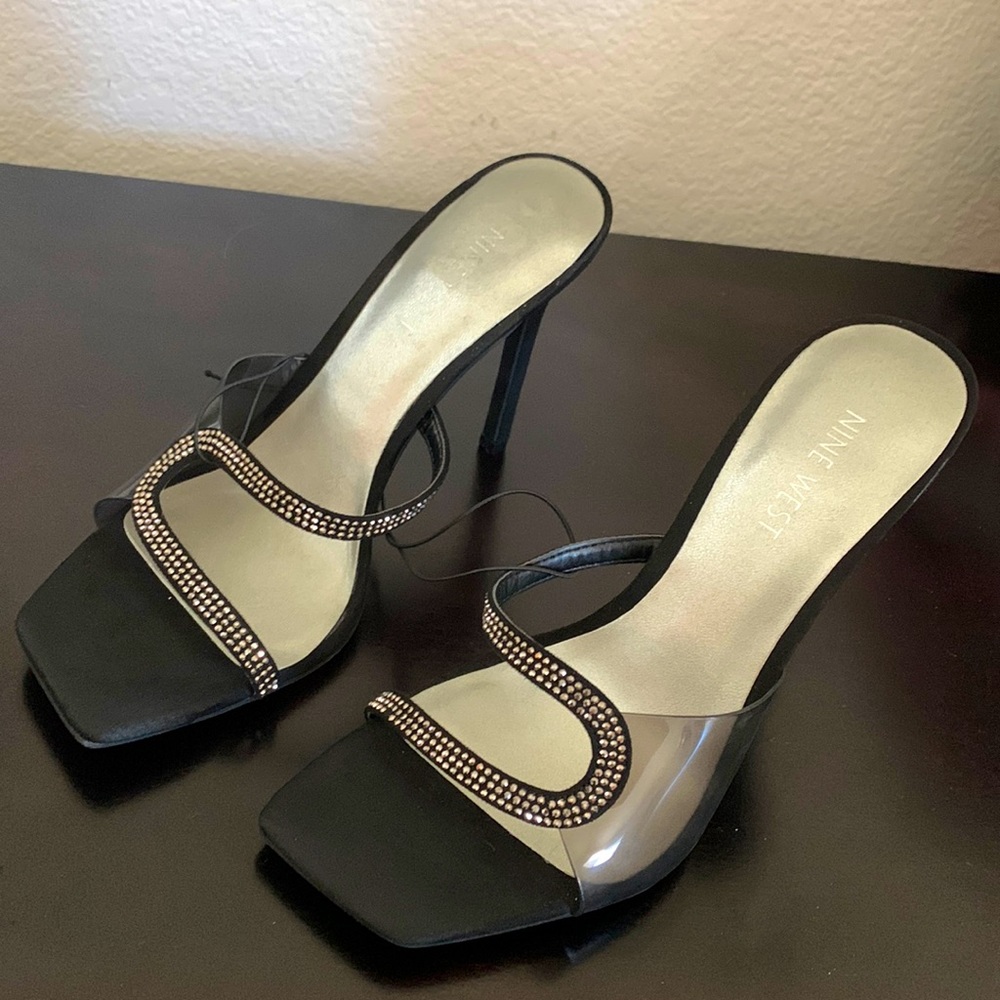 Black 2” Nine West studded heels